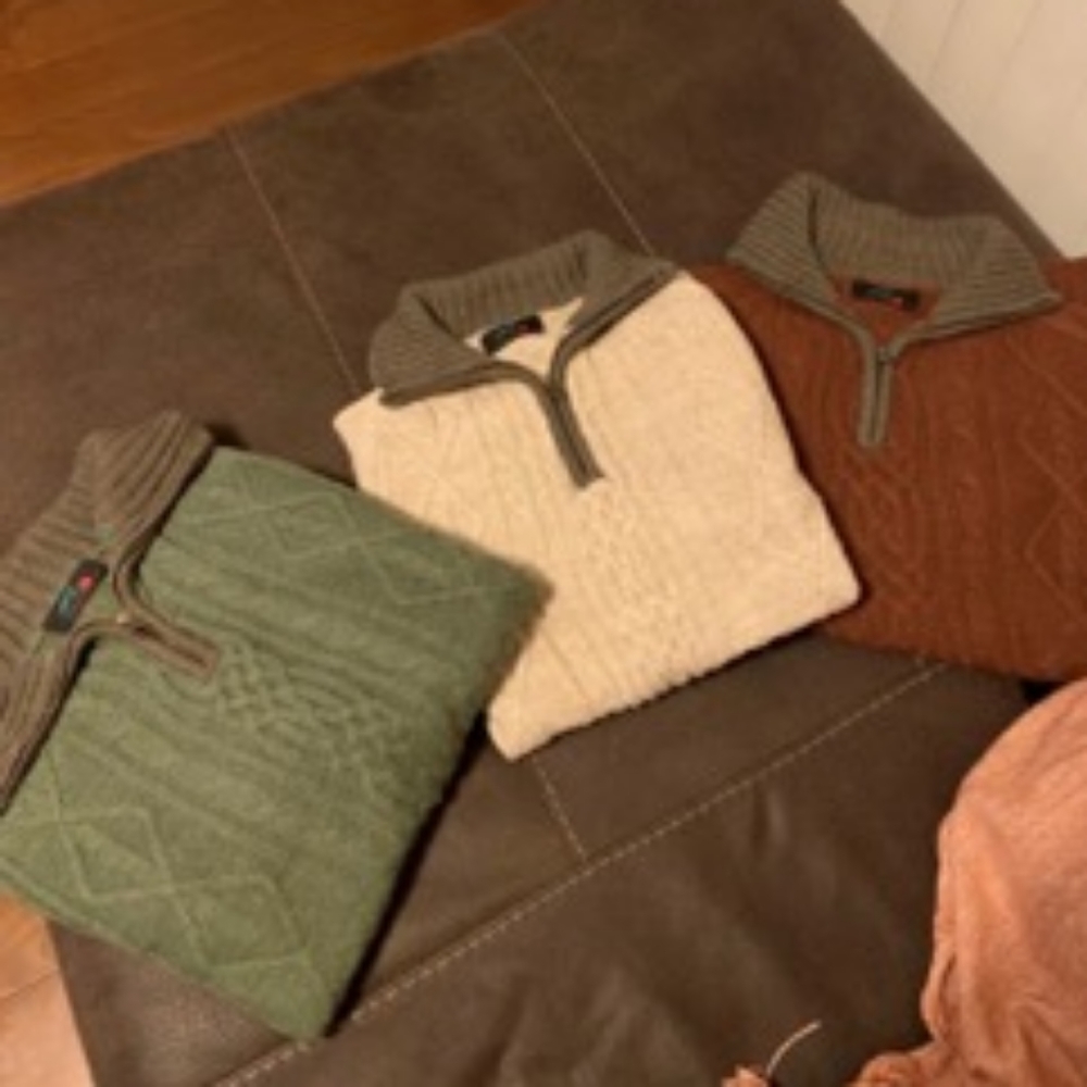 Italian sweaters,Pollioiamo, XXL in olive, rust, and cream.